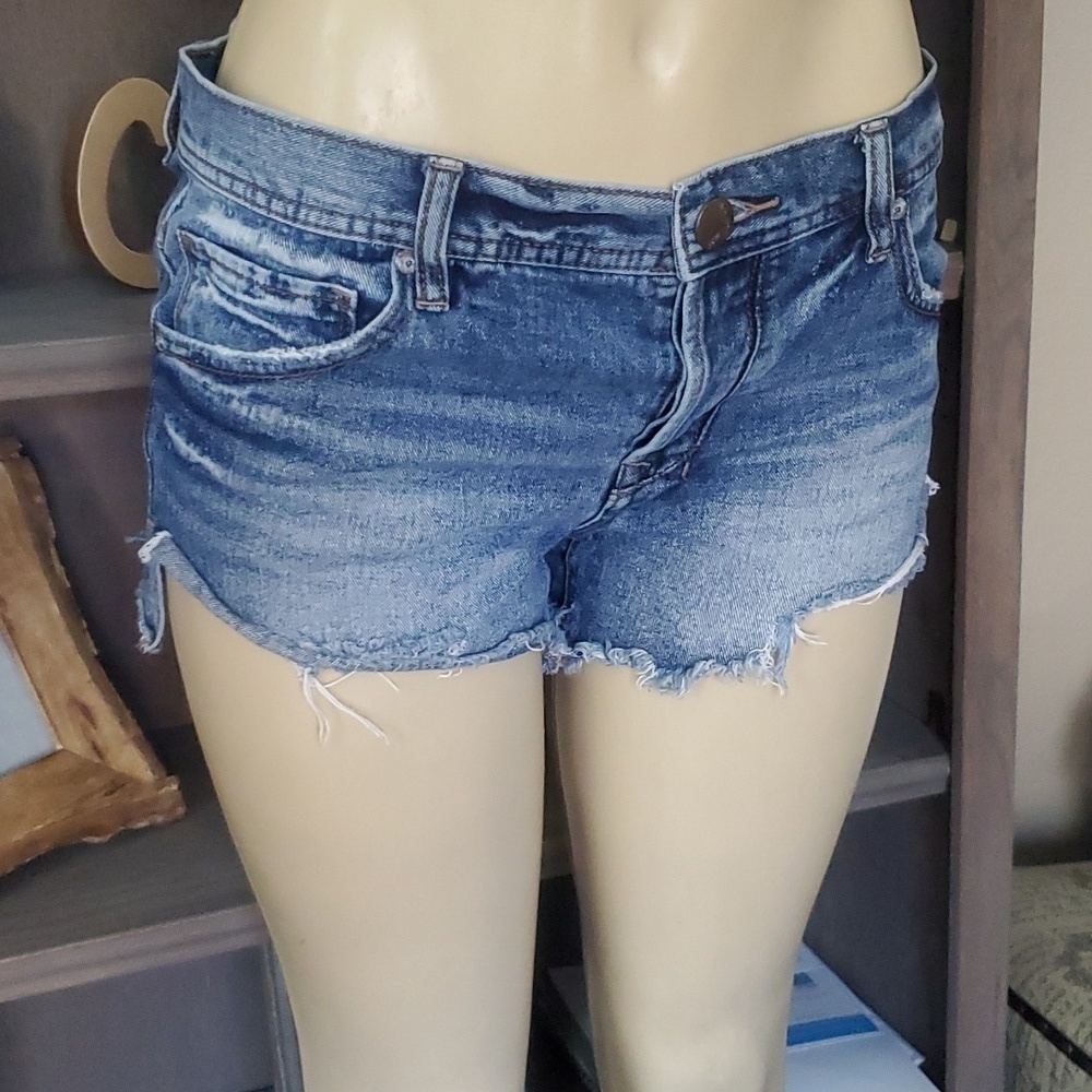 Free People medium wash cut off jeans size 27 cotton